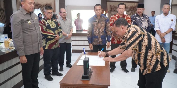 Pj Bupati Langkat Buka Forum Konsultasi Publik