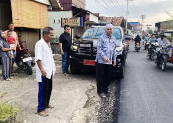 Bupati Hamsuardi Tinjau Pembangunan Jalan Jawa di Ujung Gading Menuju Situak