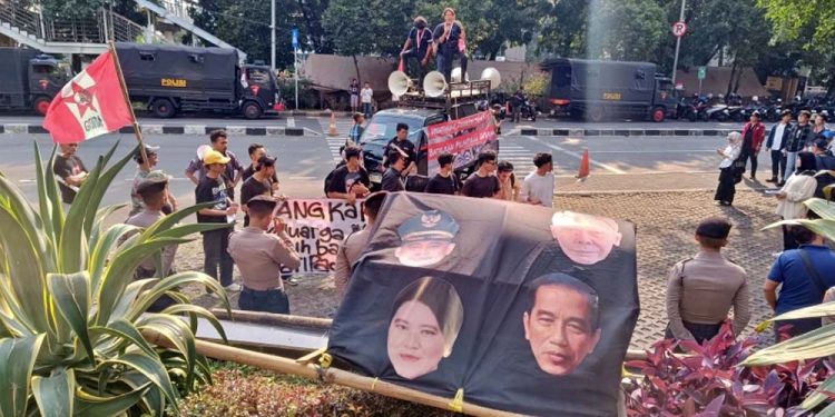 GMNI Demo di KPK: Tangkap dan Adili Keluarga Mulyono, Batalkan Pelantikan Gibran