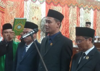 Dirwansyah Resmi Dilantik Sebagai Ketua DPRD Depenitif Masa Jabatan 2024-2029