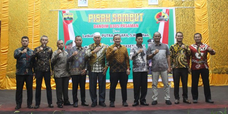 Pisah Sambut Dandim 0305 Pasaman dari Letkol Inf Putra Negara ke Letkol Arh Budi Prasetya