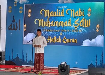 Hasan Basri Sagala Mentauladani Nabi Muhammad SAW Bersama Masyarakat di Komplek JIP II