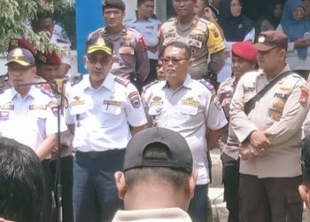 Puluhan Masyarakat Koto Sawah Gelar Aksi Demo: Masa Meminta Dishub Pasbar Menegakkan Aturan