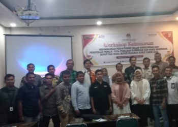 KPU Pasbar Beri Pelatihan Kehumasan Devisi Permas PPK Dalam Sosialisasi dan Pendidikan Pemilih Pada Pilkada 2024
