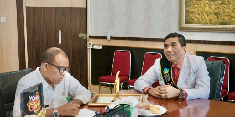 Pj Bupati Langkat Apresiasi dr Agus Salim Tenaga Medis Teladan Nasional