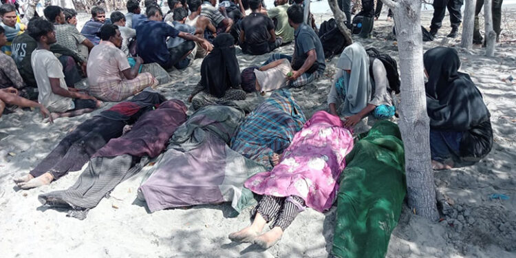 Enam Pengungsi Rohingya Tewas Setelah Terdampar di Pantai Aceh Timur, Warga Berikan Bantuan Darurat