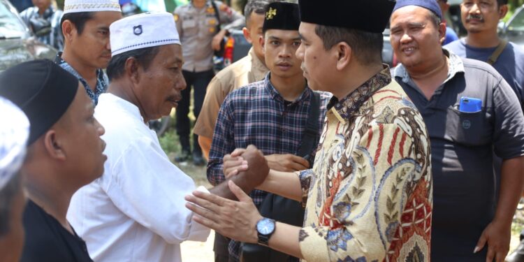 Di Labusel Pasangan Edy – Hasan Diminta Warga Bantu Selesaikan Kasus Tanah