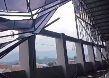 Atap Pasar Randudongkal Porak Poranda Diterjang Angin Kencang