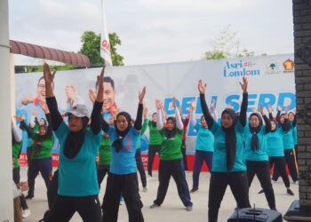 Puluhan Emak-emak Pendukung Asri Ludin-Lom Lom Adakan Senam Bersama