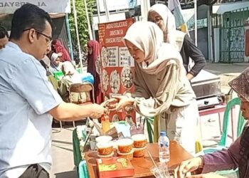 Anggota DPR -RI Rizal Bawazier Sambangi Ratusan Pedagang UMKM di Pemalang.