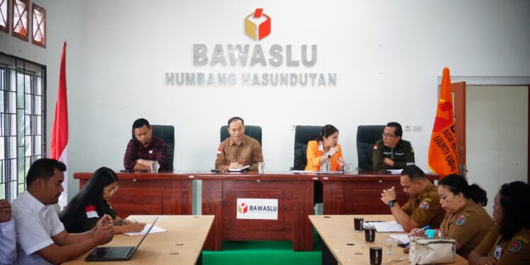 Tingkatkan Tugas Pengawasan, Bawaslu Humbahas Gelar Rapat Pokja