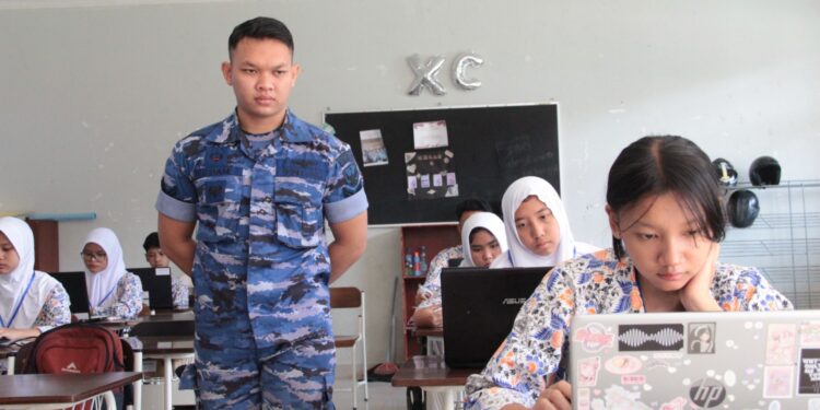 Personel Lanud Husein Sastranegara Turut Serta dalam Pengawasan AMSO