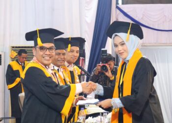 PNL Lahirkan 360 Wisudawan Predikat Cumlaude