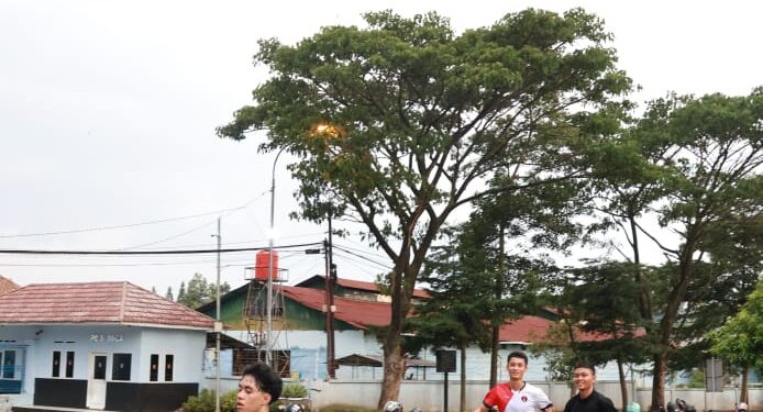 Lapangan Olahraga Lanud Husein S Menjadi Tempat Favorit Berolahraga di Akhir Pekan