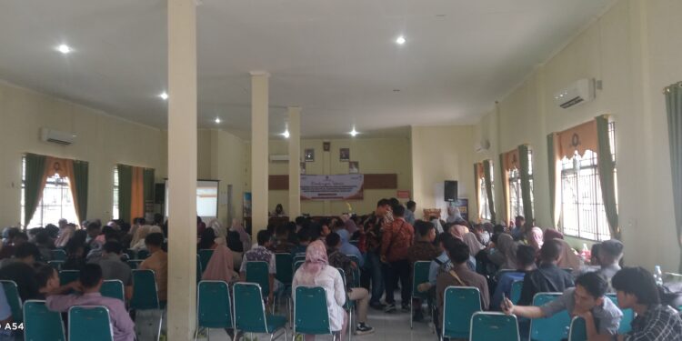KPU Pasbar Gelar Bimtek Penyusunan Pelayanan DPTb-DPK Bersama PPK dan PPS