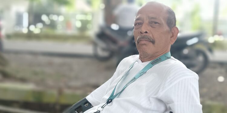 Mantan Ketua Panitia Pengawasan Pemilu (Panwaslu) Langkat periode 2004 dan 2009 Drs Enis Safrin Adlin.(Misnoadi)