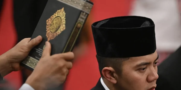 TNI AD Sebut Mayor Teddy Tak Perlu Pensiun meski Jabat Seskab