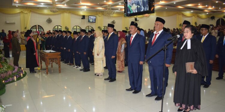 50 Anggota DPRD Langkat Terpilih Diambil Sumpah/Janjinya