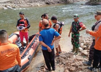 Pasutri di Tapteng Hanyut di Sungai, Istri Tewas-Suami Hilang