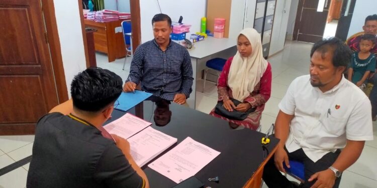 Dituduh Pukul Siswa Anak Polisi, Guru Honor SD di Konawe Selatan Dijebloskan ke Penjara