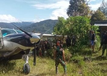 Pesawat Bawa Beras Bantuan dari Pemkab Tergelincir di Intan Jaya Papua