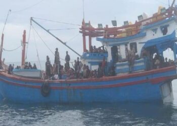 Kapal Ditumpangi Imigran Rohingya Terombang-ambing di Perairan Aceh Selatan