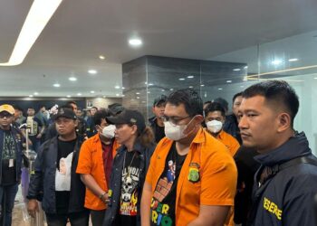 Bukti Kasus Judi “Online” Dibekingi Pegawai Komdigi, dari Uang Rp 73 Miliar hingga Senjata Api