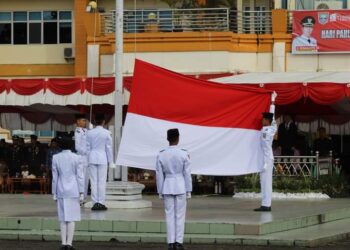 Pemkab Pasbar Gelar Upacara Peringatan Hari Pahlawan ke-79 dan Hari Kesehatan Nasional ke-60 Tahun 2024