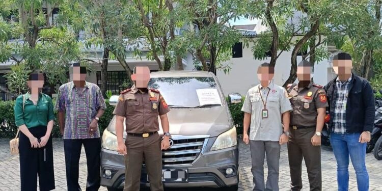 KPP Medan Timur Sita Mobil Wajib Pajak yang Tunggak Pajak Rp750 Juta