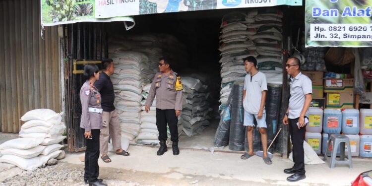 Polres Pasbar Cek Ketersediaan Pupuk Bersubsidi Guna Mendukung Program Asta Cita