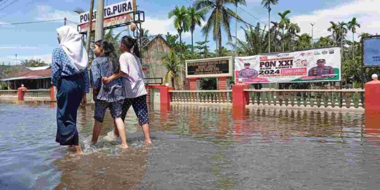 Gerak Cepat Tanggulangi Banjir, Pj Bupati Langkat Gelar Diskusi Strategis di Tanjung Pura
