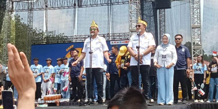 Lautan Manusia Padati Lapangan Bantarbolang Dukung Paslon An-Nur Dalam Pilkada Pemalang