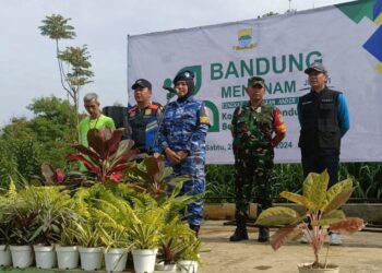 Lanud Husein Sastranegara Dukung Program “Bandung Menanam Jilid VI” untuk Pelestarian Lingkungan