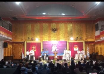 Debat Kedua, Ketua KPU Pasbar Alfi Syahrin: lngatkan Paslon agar tidak lari dari tema