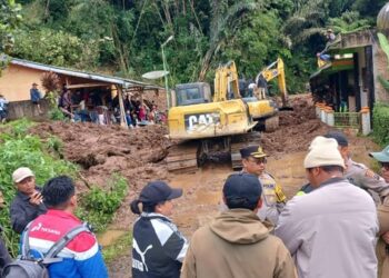 Longsor Terjang Desa Semangat Gunung Kabupaten Karo, 10 Orang Masih Hilang