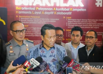 Menkum: Pengampunan Koruptor Tetap Dengan Persetujuan MA dan DPR