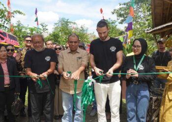Pj Bupati Langkat Resmikan Desa Daur Ulang, Wujudkan Lingkungan Bersih dan Lestari