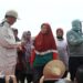 Buruh Panen Padi Dapat Hadiah 1 Unit Combine Harvester