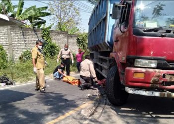 Balita Tewas Terlindas Truk di Medan Usai Tak Sengaja Tarik Gas Motor