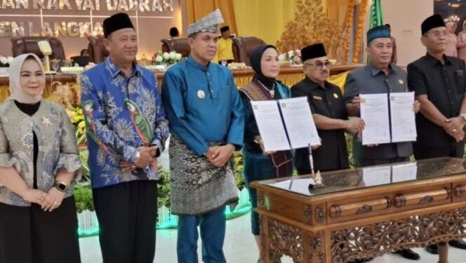 DPRD Langkat Tetapkan Syah Afandin dan Tiorita Surbakti Sebagai Bupati dan Wakil Bupati Periode 2025-2030