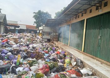Pemerintah Belum Realisasikan Pengangkutan Luapan Sampah di Pasar Comal Pemalang