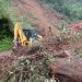 Material Longsor yang Menutup Jalan Alternatif Kabupaten Langkat – Karo di Pamah Simelir Dibersihkan