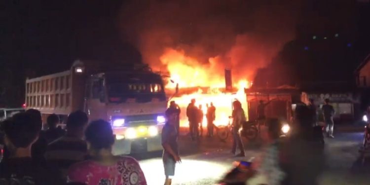 Kios Penjual BBM dan Oli Eceran Ludes Dilalap Si Jago Merah di Langkat