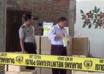 Polisi Gerebek Pabrik Air Zamzam Palsu di Batang, Ribuan Liter Diamankan