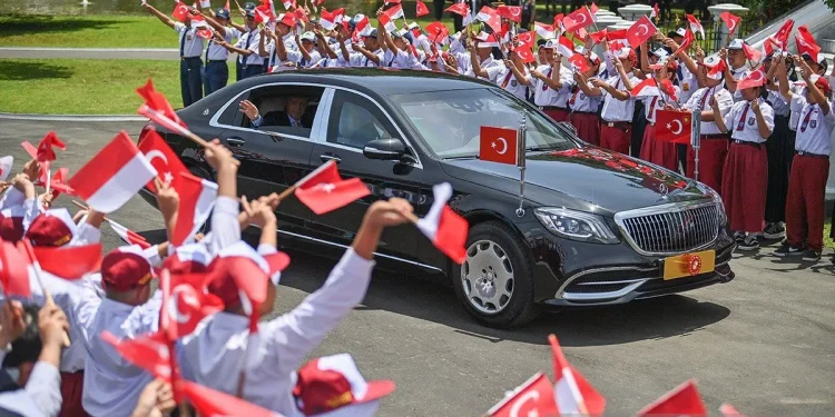 Presiden Erdogan Terharu Pada Sambutan Hangat Warga Indonesia