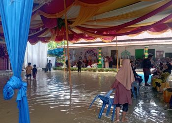 Sungai Batang Serangan Meluap, Jembatan Titi Kurus Putus, Pemukiman di Sawit Seberang Terendam Banjir