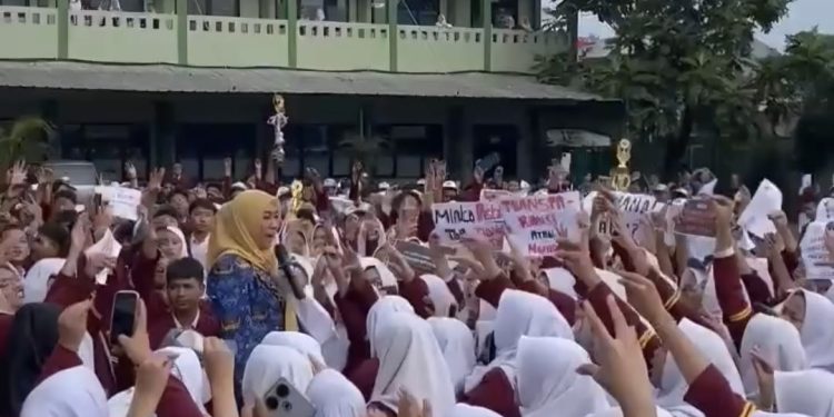 Ratusan Siswa MAN 2 Kota Bekasi Gelar Aksi Damai, Tuntut Transparansi Dana Sekolah