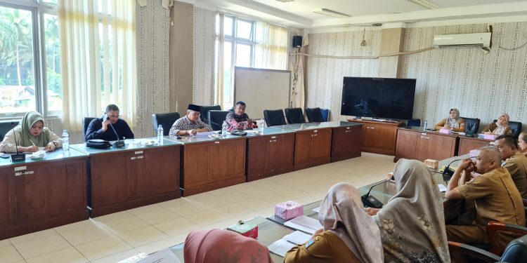 Komisi IV DPRD Pasaman Barat Adakan Rapat Bersama OPD Mitra Bahas Capaian Kinerja