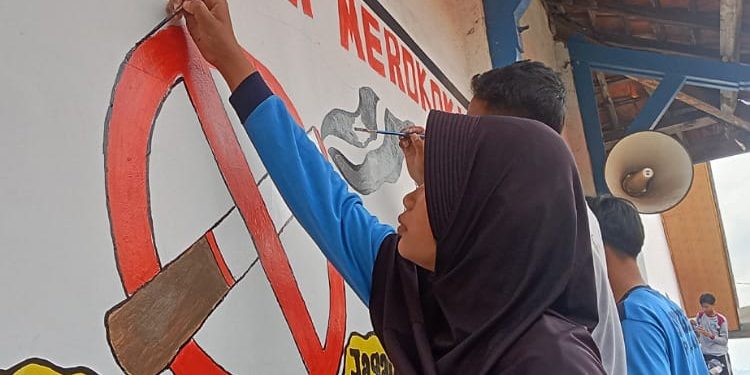 Parade Mural Pelajar SMP Negeri 6 Pemalang, Kampanyekan Bahaya Merokok dan Peduli Lingkungan