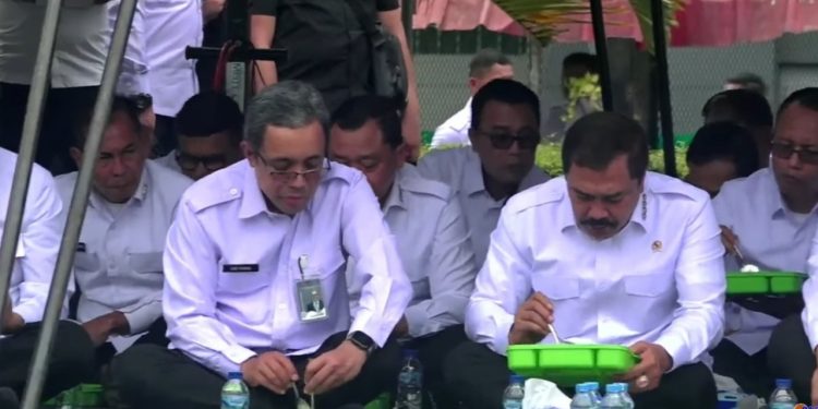 Menteri Imigrasi dan Pemasyarakatan Makan Siang Bersama Warga Binaan Rutan Cipinang